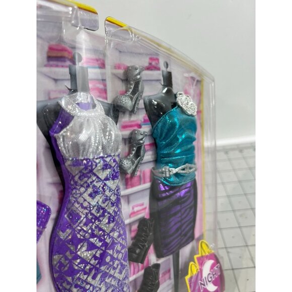 Barbie Night Looks Fashion Assortment - 2 Outfits & Accessories New In Box - Picture 3 of 8